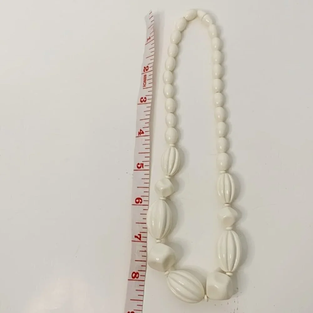 Vintage Style Beaded Choker Off White Necklace